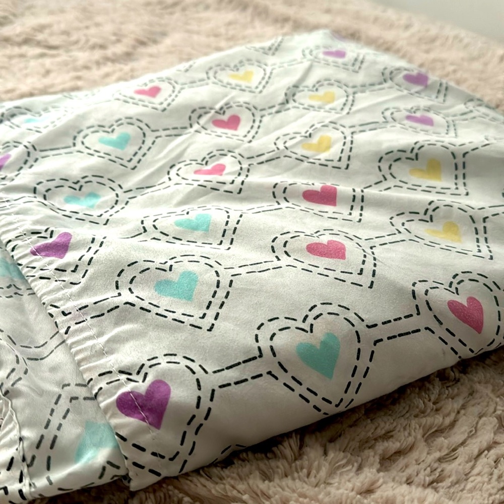 Fitted Sheet Heart Design